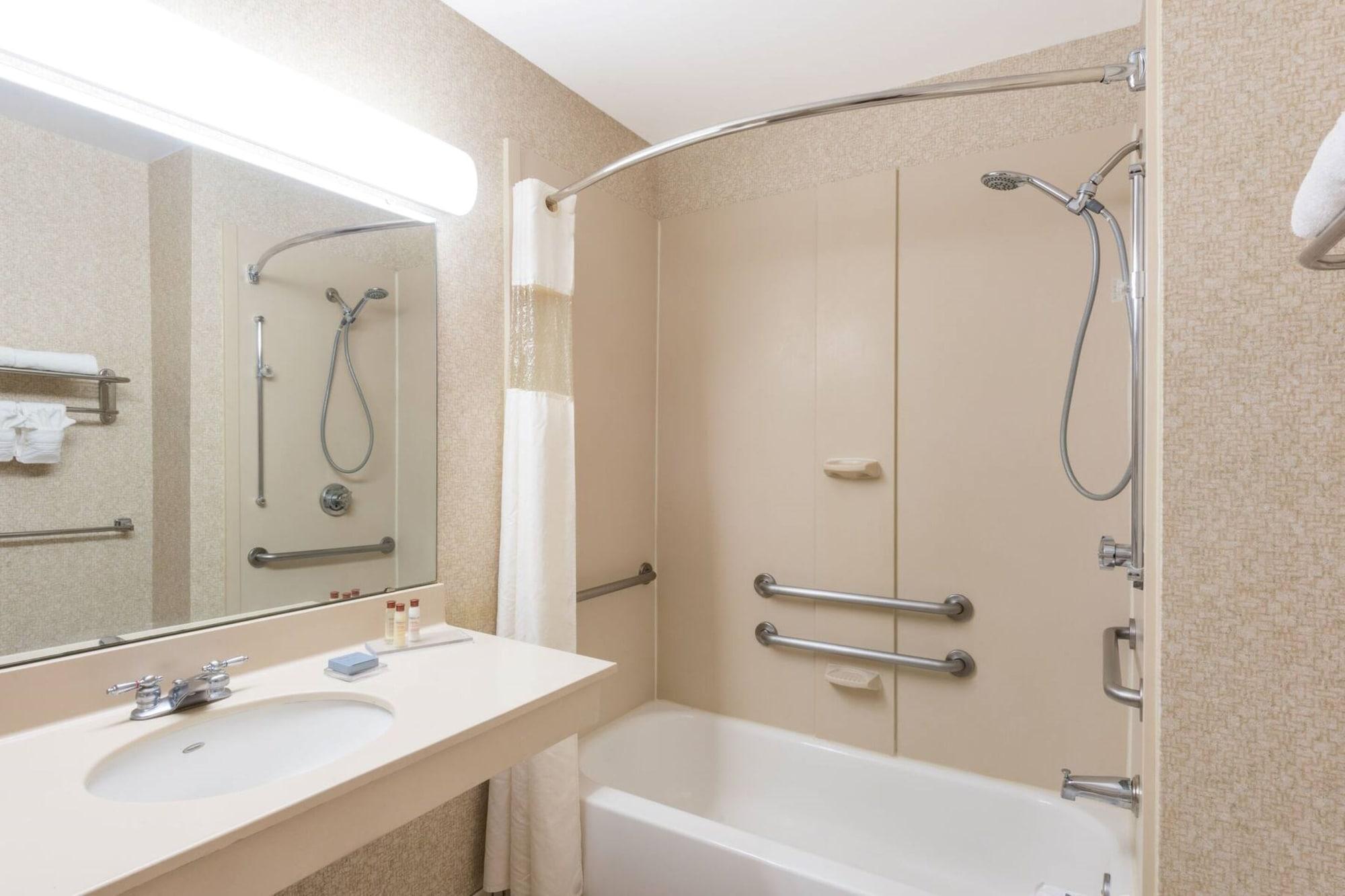 La Quinta By Wyndham Indianapolis Airport 3*